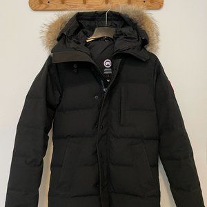 XS Black Canada Goose Fusion Fit Parka Down Filling with Fur Hood